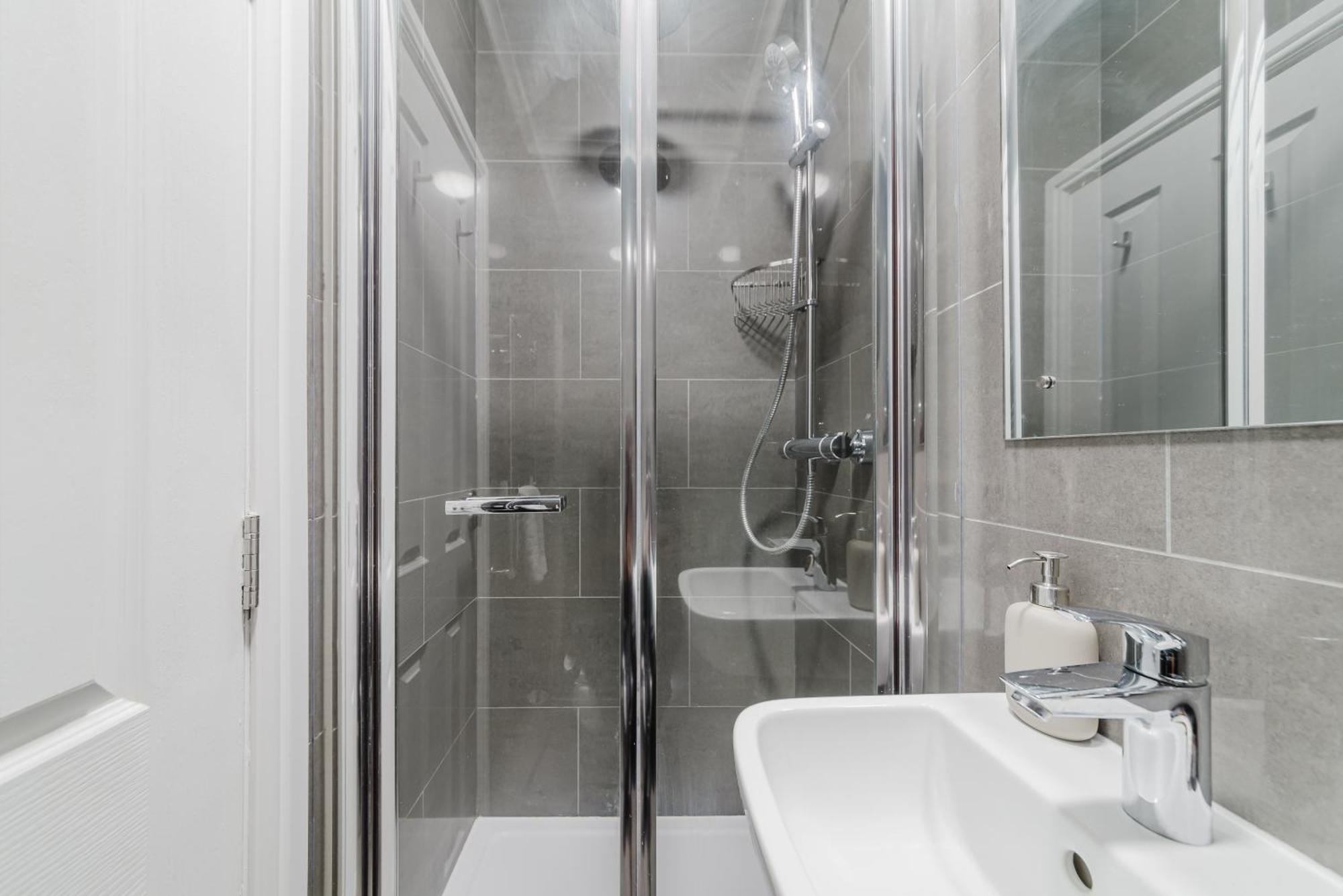 伦敦Modern Cosy Corner Flat 3 Bed And Loft Sleep 7 People公寓 外观 照片